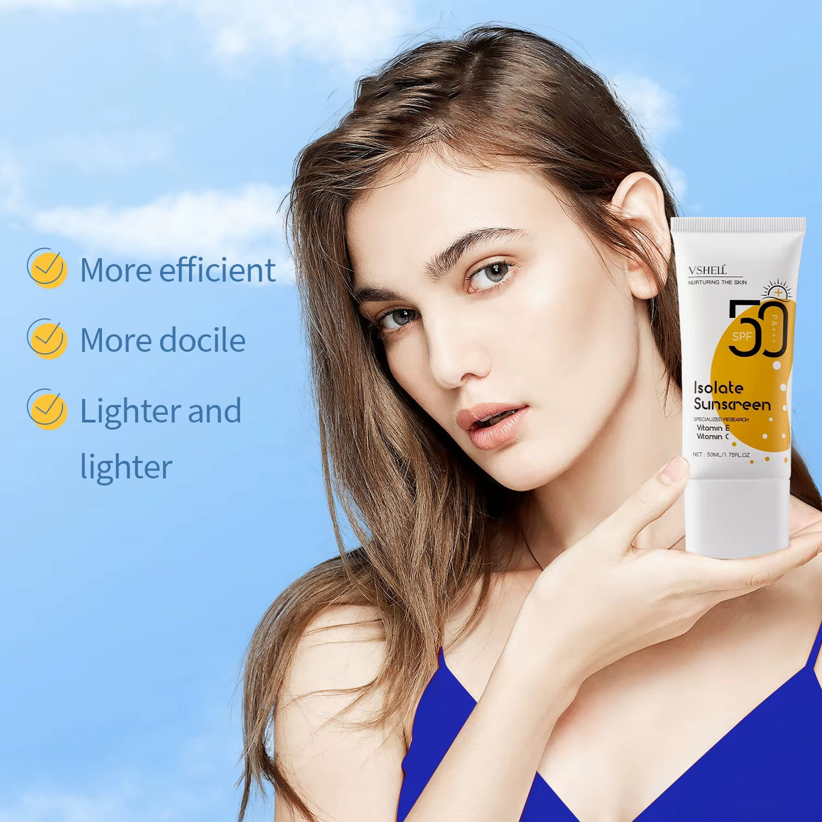Modelo sosteniendo el protector solar SPF 50+